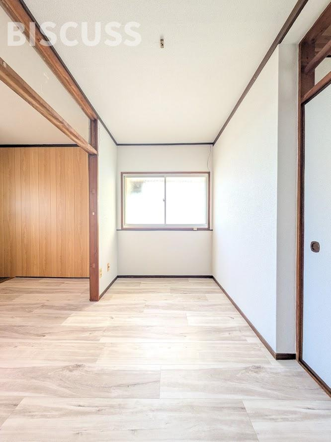 泉マンションの居間・リビング