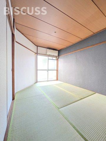 泉マンションの和室