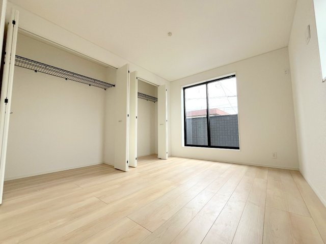 昭島市郷地町2丁目　新築戸建の洋室