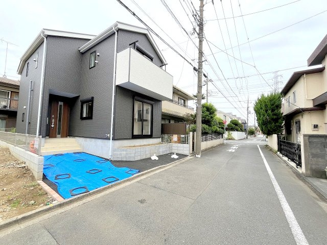 昭島市郷地町2丁目　新築戸建の前面道路含む現地写真