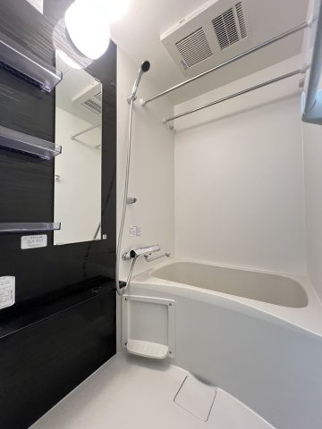 エステムコート神戸湊町の浴室