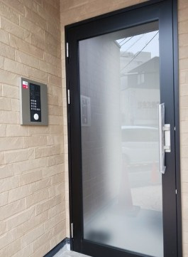 船橋市滝台２丁目のアパートのエントランス