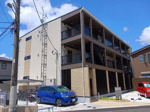 船橋市滝台２丁目のアパート