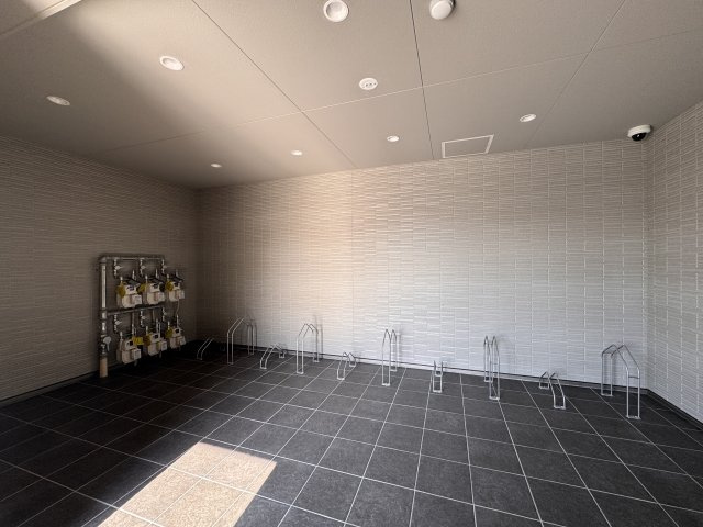 カーサ・フェリーチェ長岡京のその他共用部分|屋内駐輪場