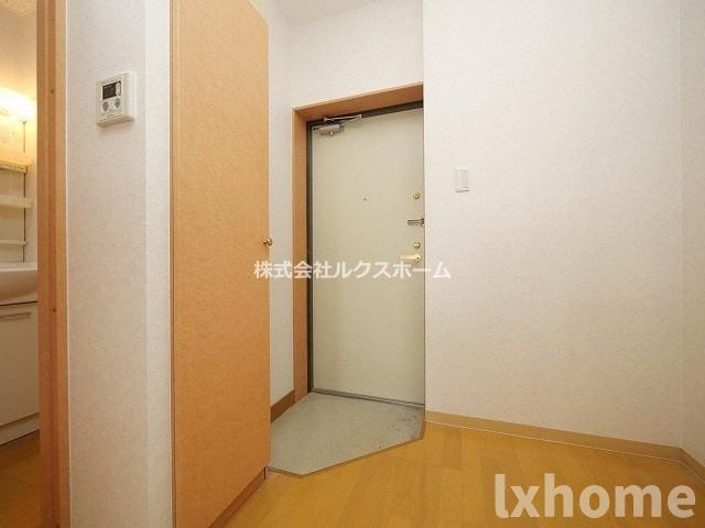アムール千里丘の玄関|落ち着いた玄関です