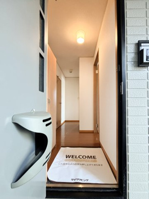 【玄関】 | リビングタウン弓ヶ浜G棟 | イメージ102号室の写真