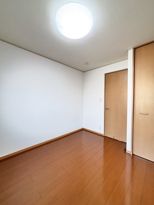 【洋室】 | リビングタウン弓ヶ浜G棟 | イメージ102号室の写真