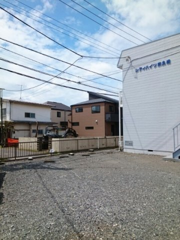 シティーハイツ奈良橋の駐車場