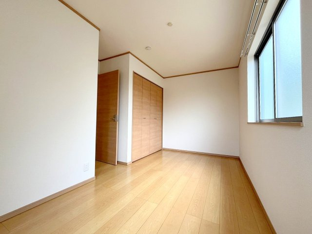 青梅市今井1丁目　リフォーム住宅の洋室