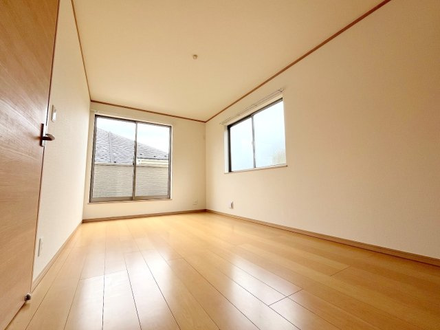 青梅市今井1丁目　リフォーム住宅の洋室