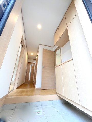 青梅市今井1丁目　リフォーム住宅の玄関