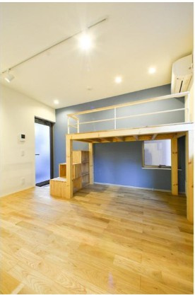 テラス上北沢の玄関