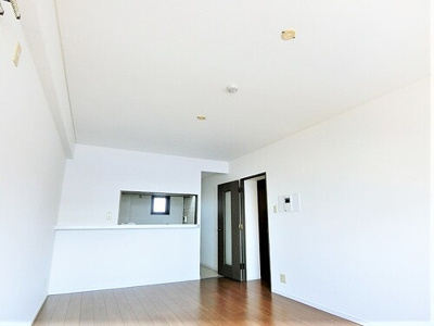 【居間・リビング】 | ライオンズマンション岡山医大東 | リビング・ダイニング・キッチン　※2025年4月撮影