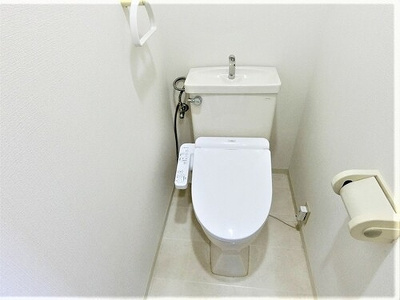 【トイレ】 | ライオンズマンション岡山医大東 | 洗浄機能付き便座　※2025年4月撮影