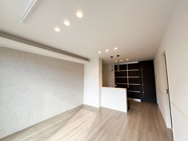 シャーメゾン雅の居間・リビング