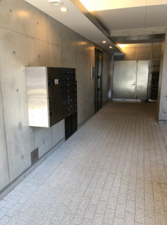 【エントランス】