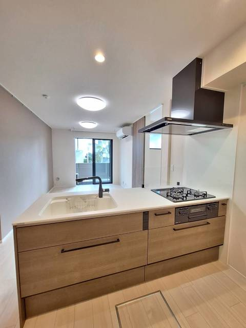 Ｂｌｏｏｍ深沢のキッチン|ガス3口+グリル付きシステムキッチン