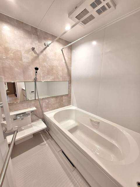 Ｂｌｏｏｍ深沢の浴室|清潔感のあるバスルーム