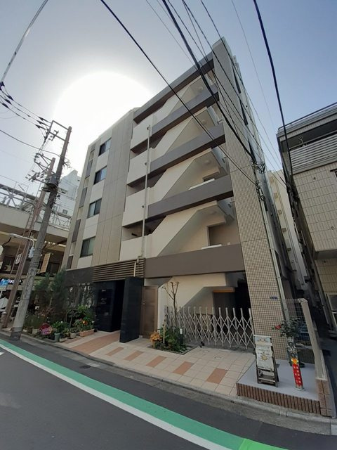 アウラ新御徒町の外観