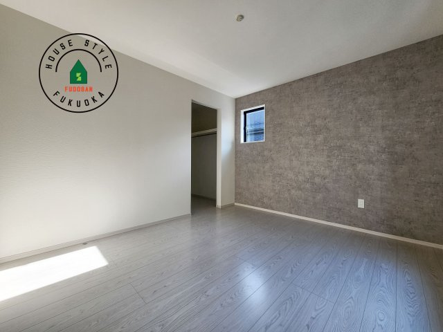 東区奈多2丁目第5-5棟（4号棟）の内観：施工例|主寝室には収納力に優れたクローゼットがありますので、お部屋もすっきり片付きます。