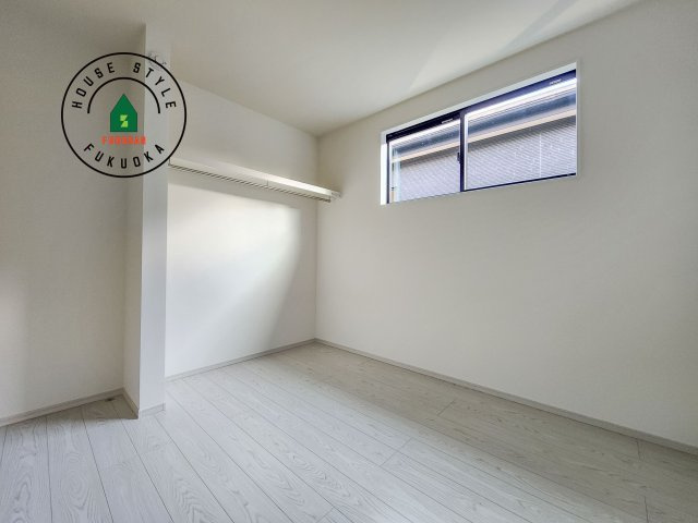 東区奈多2丁目第5-5棟（4号棟）の内観：施工例|落ち着いた色調の洋室です。