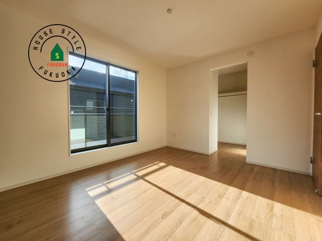 東区奈多2丁目第5-5棟（5号棟）の内観：施工例|主寝室には収納力に優れたクローゼットがありますので、お部屋もすっきり片付きます。