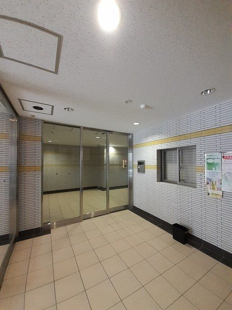 Bell Dior 浅草のエントランス