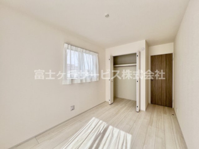 【寝室】 | 田方郡函南町仁田  新築一戸建て A号棟 | 6帖の寝室です