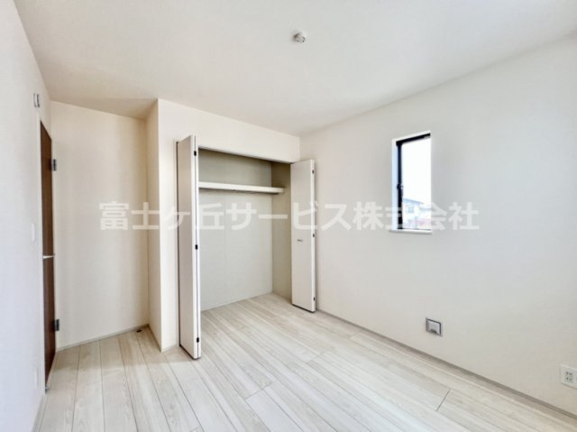 【洋室】 | 田方郡函南町仁田  新築一戸建て A号棟 | 5.25帖の洋室です