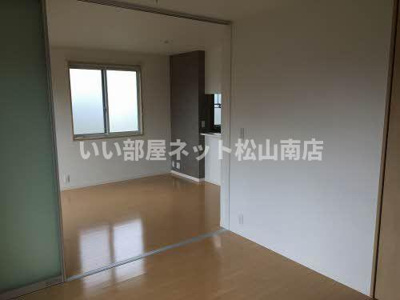 【居間・リビング】 | タウンコート筒井 Ａ棟