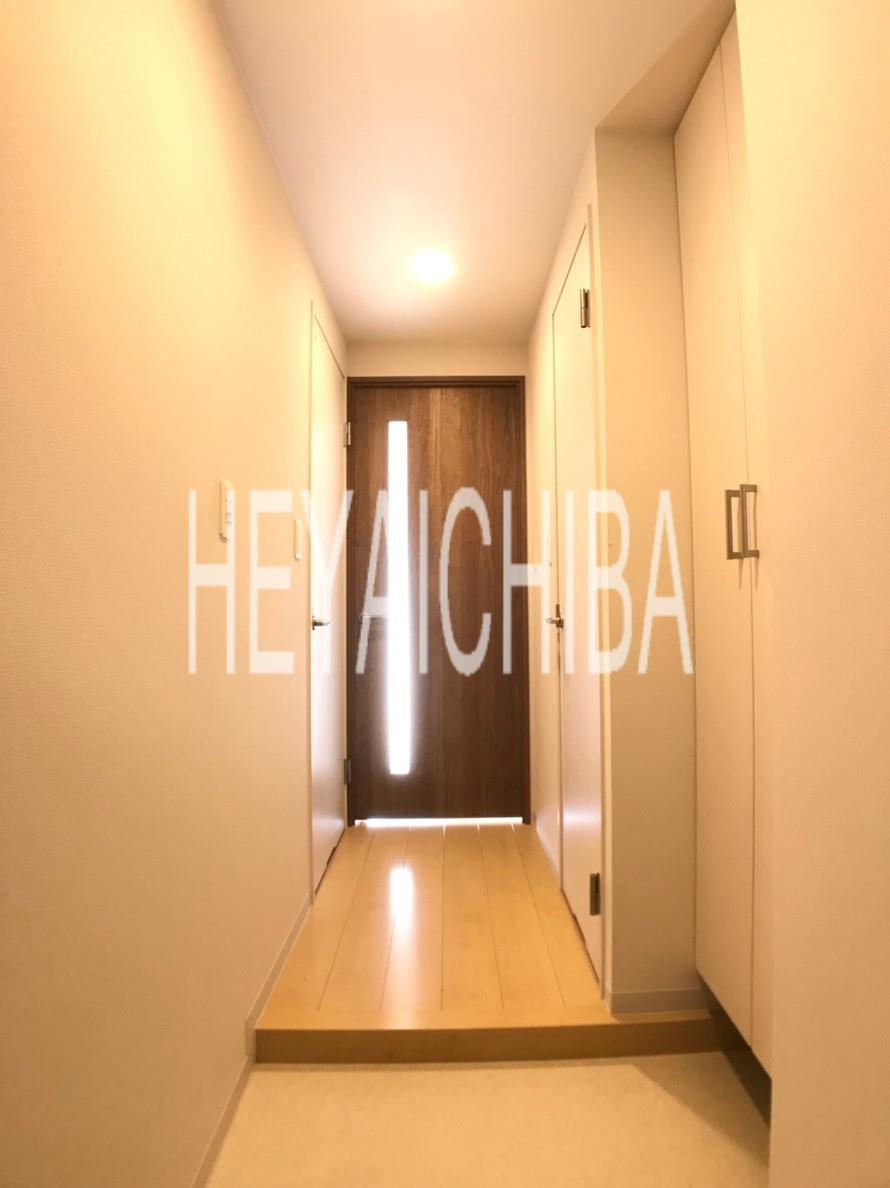 千代田区外神田３丁目の賃貸マンションの玄関