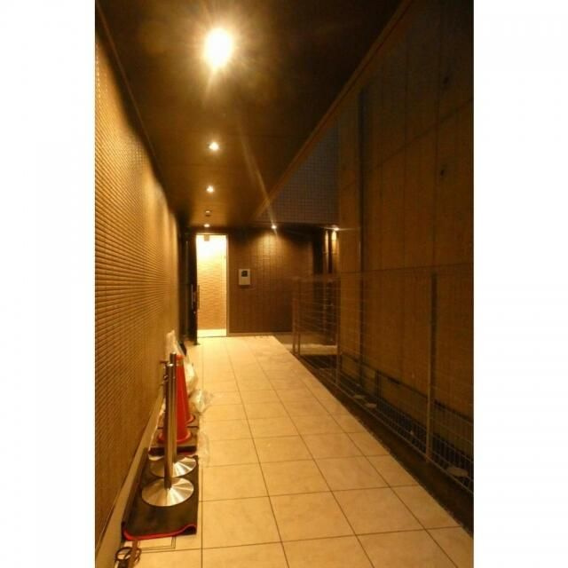 グランパーク本所のエントランス