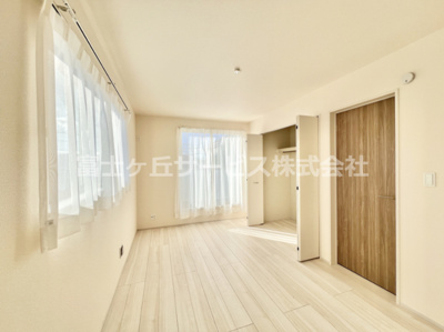 【寝室】 | 沼津市大岡 5期  新築一戸建て C号棟 | 7.5帖の寝室です