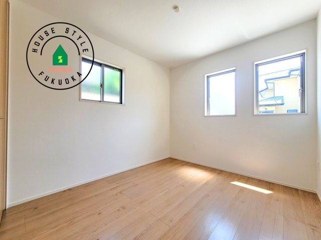 春日市天神山4丁目第1-1棟（1号棟）の内観：施工例|柔らかい陽光が差し込む明るいお部屋を演出する設計。彩光の取れる窓が気持ちの良いお部屋を創り上げます。