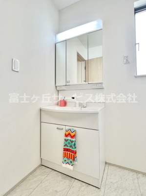 【独立洗面台】 | 沼津市大岡 5期  新築一戸建て D号棟 | 独立洗面台、朝の身支度には欠かせません