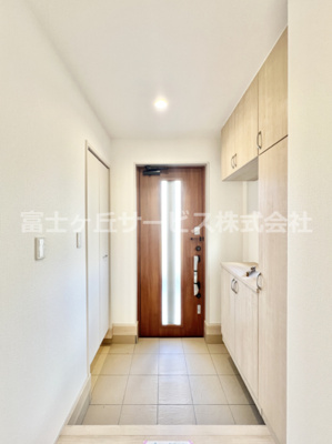 【玄関】 | 沼津市大岡 5期  新築一戸建て D号棟 | 玄関です