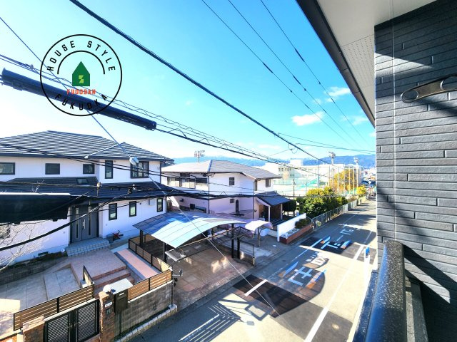 春日市一の谷5丁目第2-4棟（3号棟）の展望|窓から緑が見える物件も魅力的です。