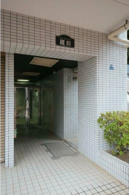 ヴェラハイツ蔵前のエントランス