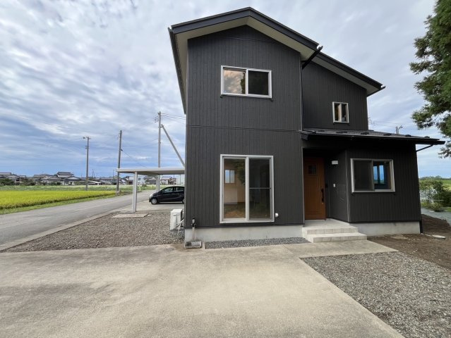 鶴岡市伊勢横内【中古住宅】の外観|外観写真。現在リフォーム中！予約受付中！