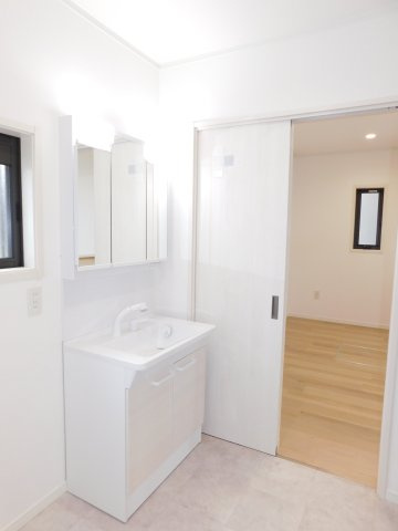 海部郡大治町大字西條字笠見立の中古一戸建の独立洗面台|◇浴室◇　　洗面台交換　（２０２５年７月リフォーム済）