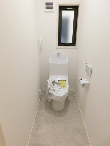 海部郡大治町大字西條字笠見立の中古一戸建のトイレ|◇トイレ◇　　TOTOの温水洗浄便座　トイレ交換　（２０２５年７月リフォーム済）