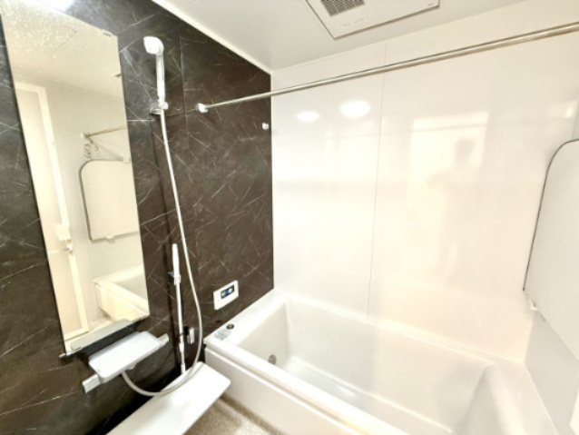 日進市浅田町上納戸建の浴室|1616サイズの浴室