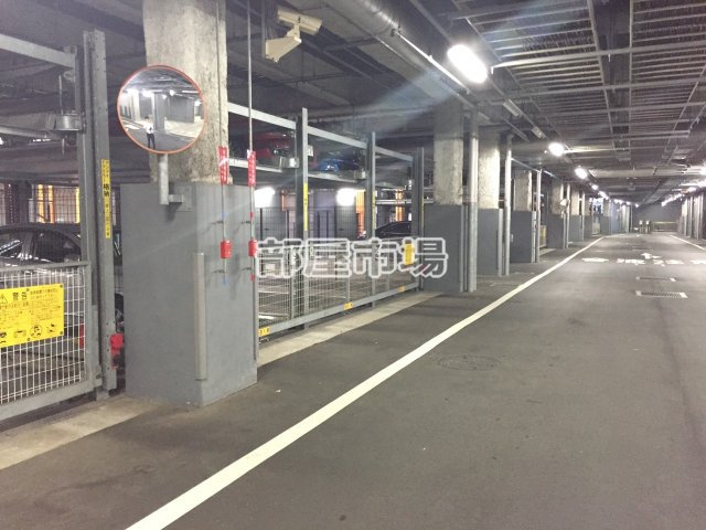 イーストコア曳舟一番館の駐車場