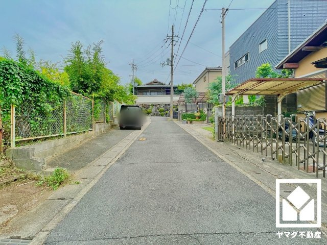 伏見区深草大亀谷東寺町の前面道路含む現地写真