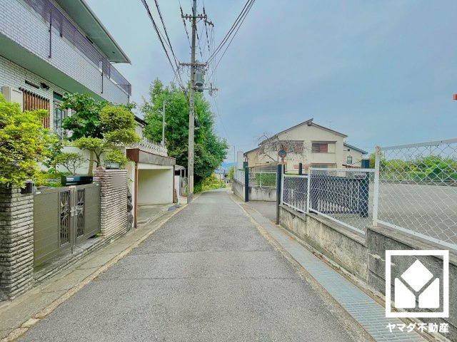 伏見区深草大亀谷東寺町の前面道路含む現地写真
