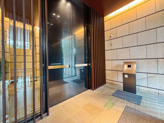 【エントランス】 | グランスイート広尾