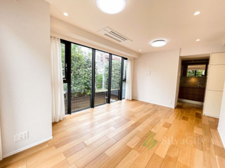 【居間・リビング】 | グランスイート広尾