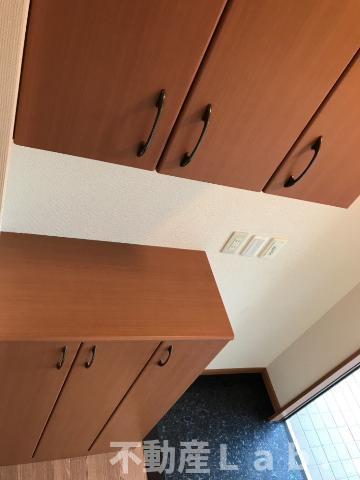 サンパステルのその他|上下にある靴箱