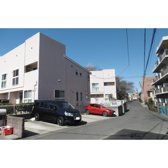 リュミエールの駐車場