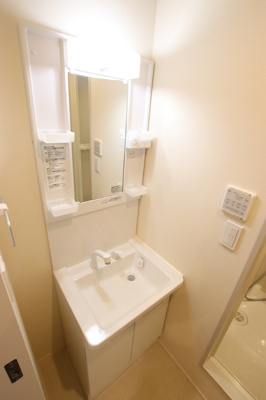 シャワー付き洗面化粧台